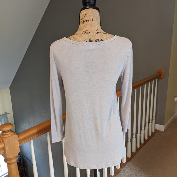 🛍️ BUNDLE ONLY | GAP gray flowy shift top Small - Picture 3 of 11